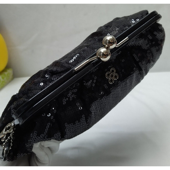 Coach Black Sequin Kisslock Framed Large Evening Clutch - Wristlet - Picture 3 of 14